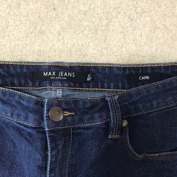 MAX Capri Jeans - Picture 2 of 4